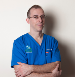 Andrea Armenise, medico veterinario dell'Ospedale Veterinario Santa Fara a Bari