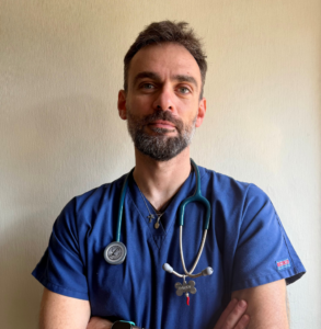 Davide Serra, medico veterinario dell'Ospedale Veterinario Santa Fara a Bari